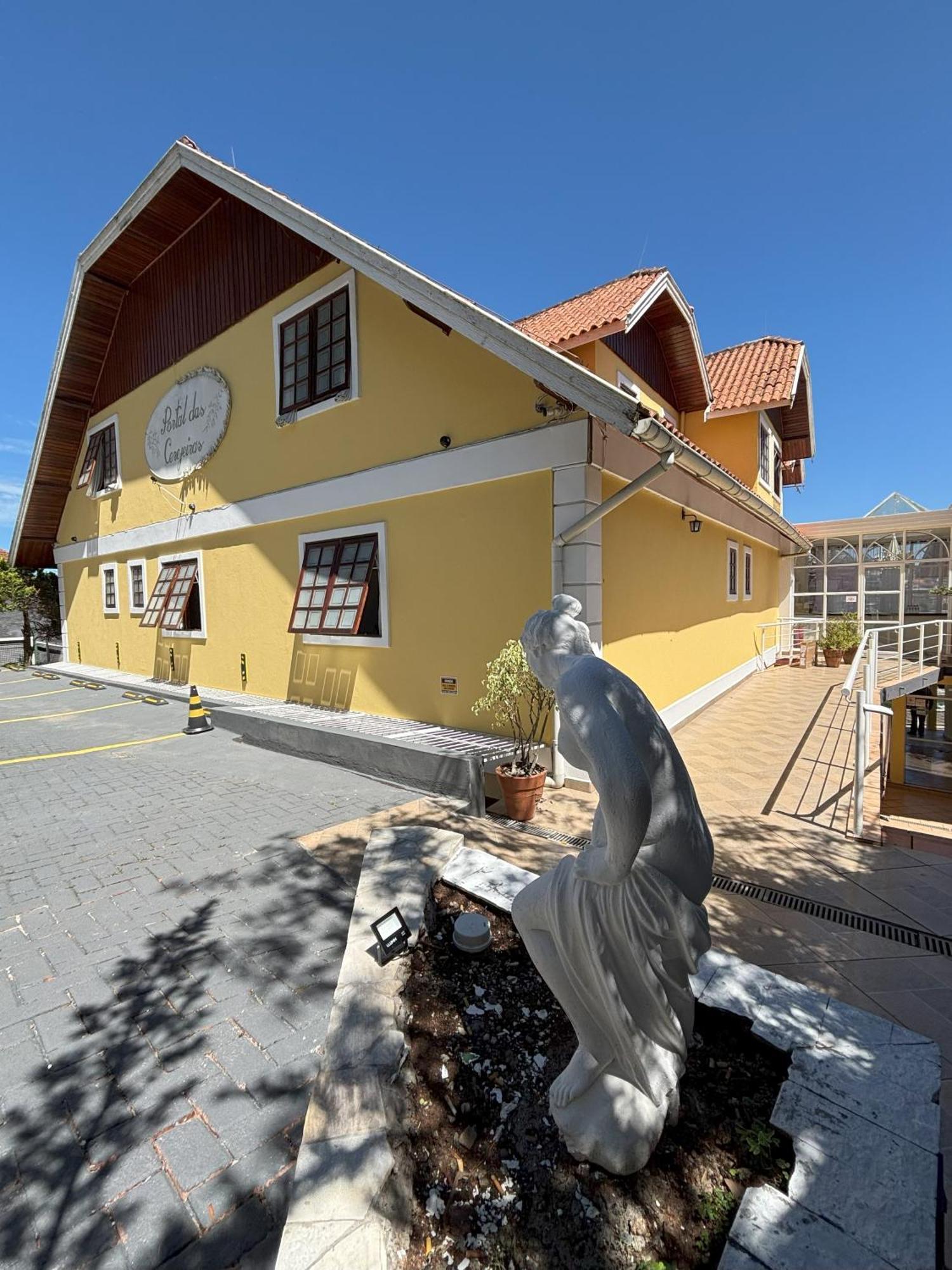Campos do Jordão Pousada Portal Das Cerejeiras - Be Happy Group מראה חיצוני תמונה